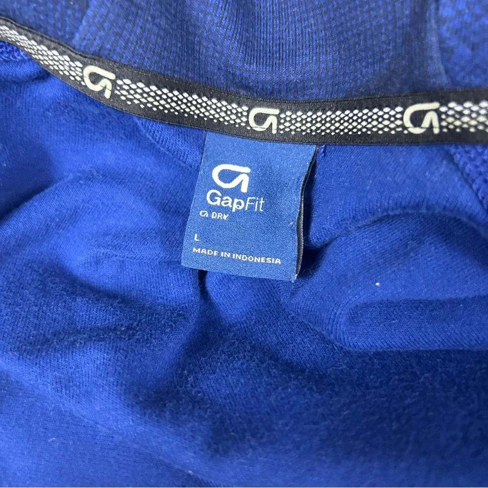 4/$25 Gap Fit navy blue camo zip up jacket kids L